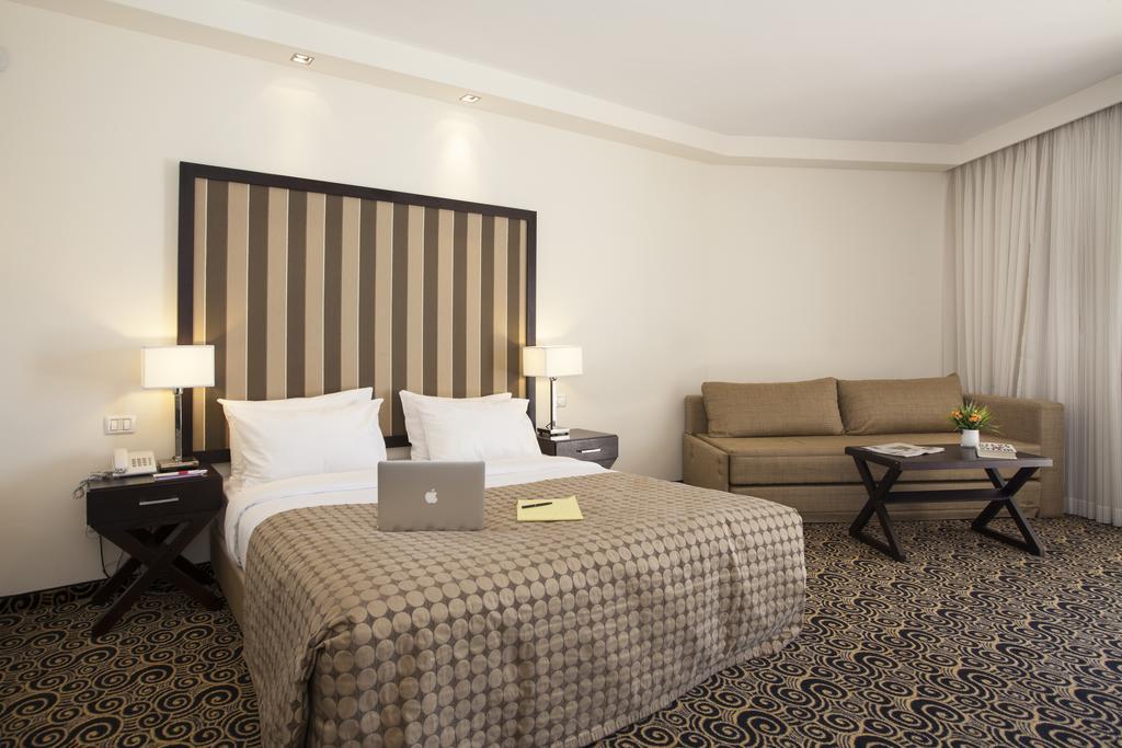 Hod Hasharon Luxury Apartment Herzelia 외부 사진
